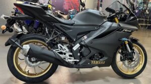 Yamaha R15 V5